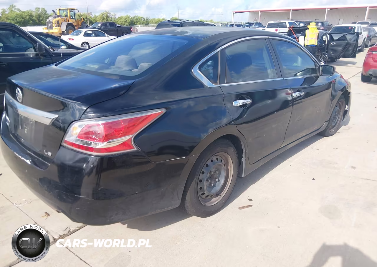 2013 Nissan Altima 2.5 S VIN:1N4AL3AP8DN540915 - 4