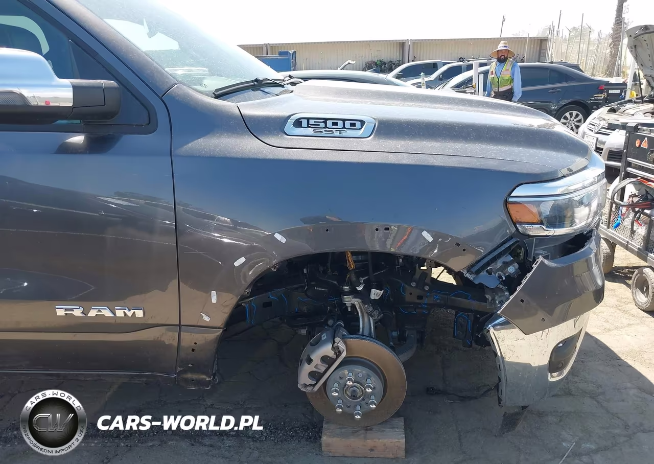 2025 Ram 1500 Laramie 4X4 5'7 Box VIN:1C6SRFJP1SN734558 - 6