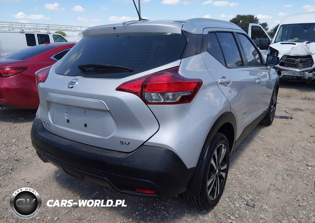 2019 Nissan Kicks Sv VIN:3N1CP5CUXKL509851 - 4
