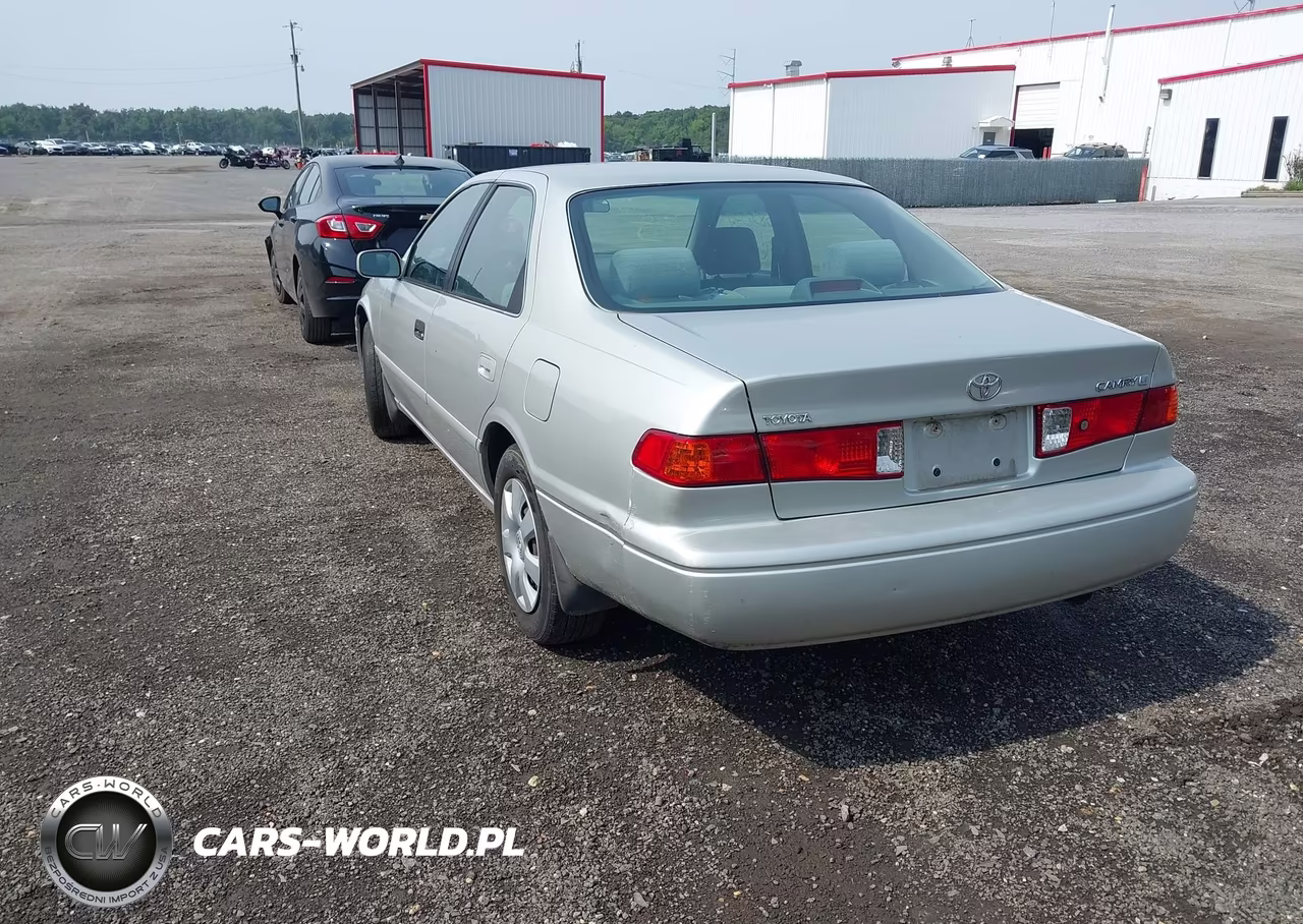 2001 Toyota Camry Le VIN:4T1BG22K31U076512 - 3