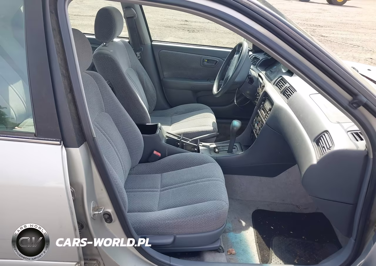 2001 Toyota Camry Le VIN:4T1BG22K31U076512 - 5
