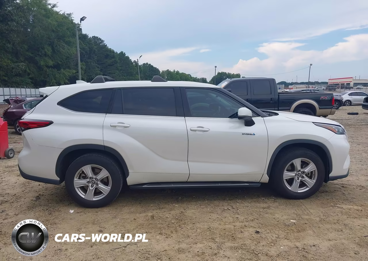2020 Toyota Highlander Hybrid Le VIN:5TDZARAH0LS502697 - 13
