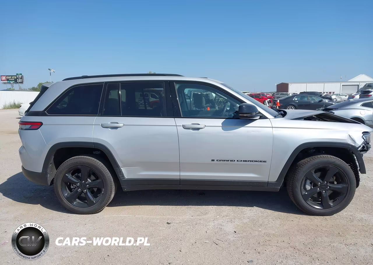 2023 Jeep Grand Cherokee Limited 4X2 VIN:1C4RJGBG3P8733792 - 14