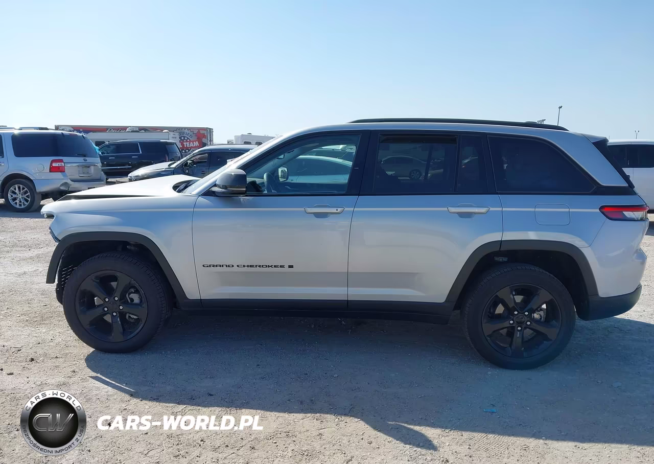 2023 Jeep Grand Cherokee Limited 4X2 VIN:1C4RJGBG3P8733792 - 15