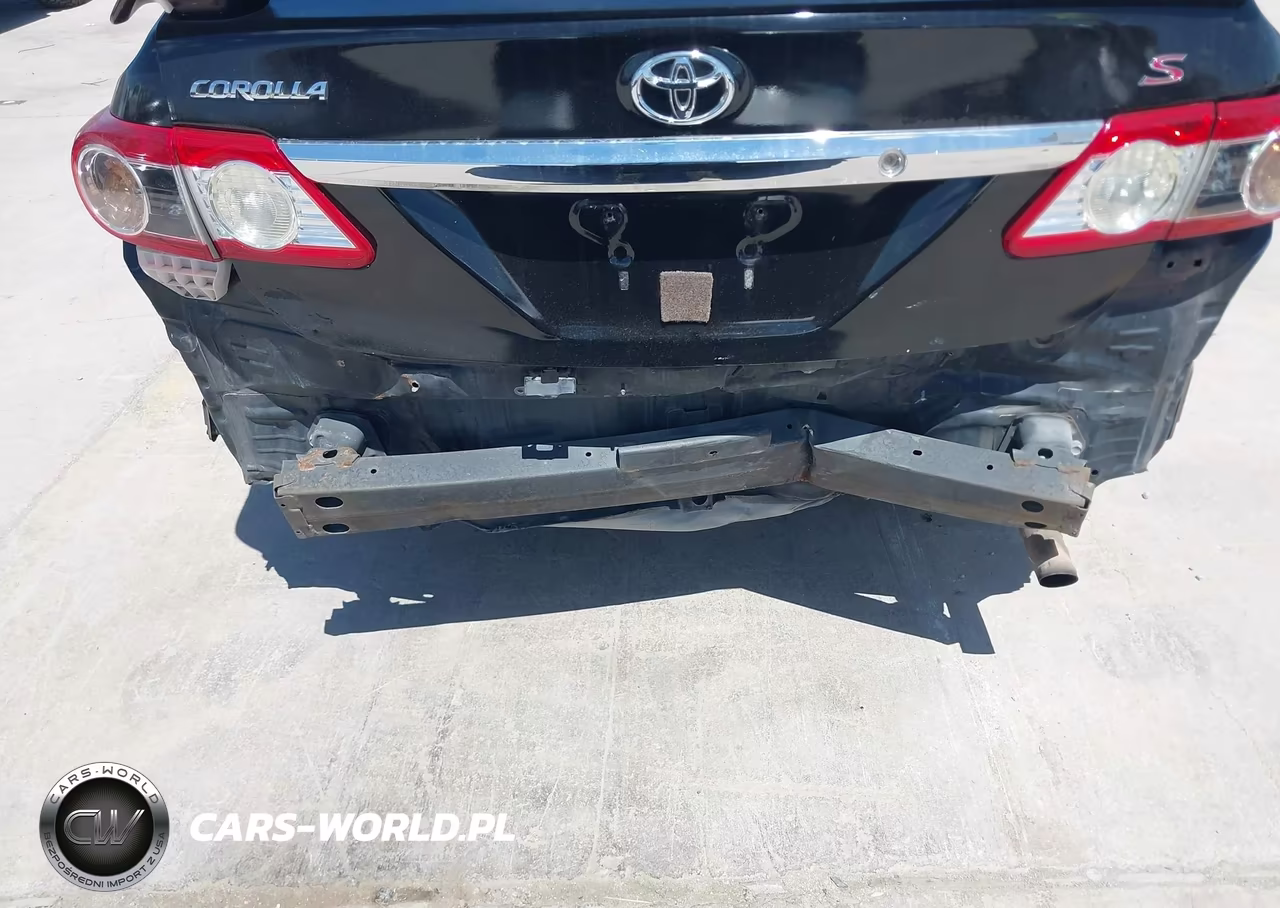 2011 Toyota Corolla S VIN:2T1BU4EE7BC631877 - 17