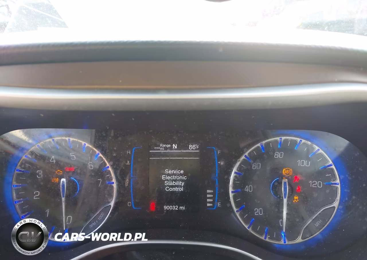 2017 Chrysler Pacifica Touring-L VIN:2C4RC1BG8HR571381 - 7
