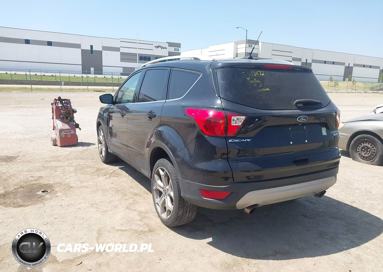2019 Ford Escape Titanium VIN:1FMCU0J96KUA32022 - 3