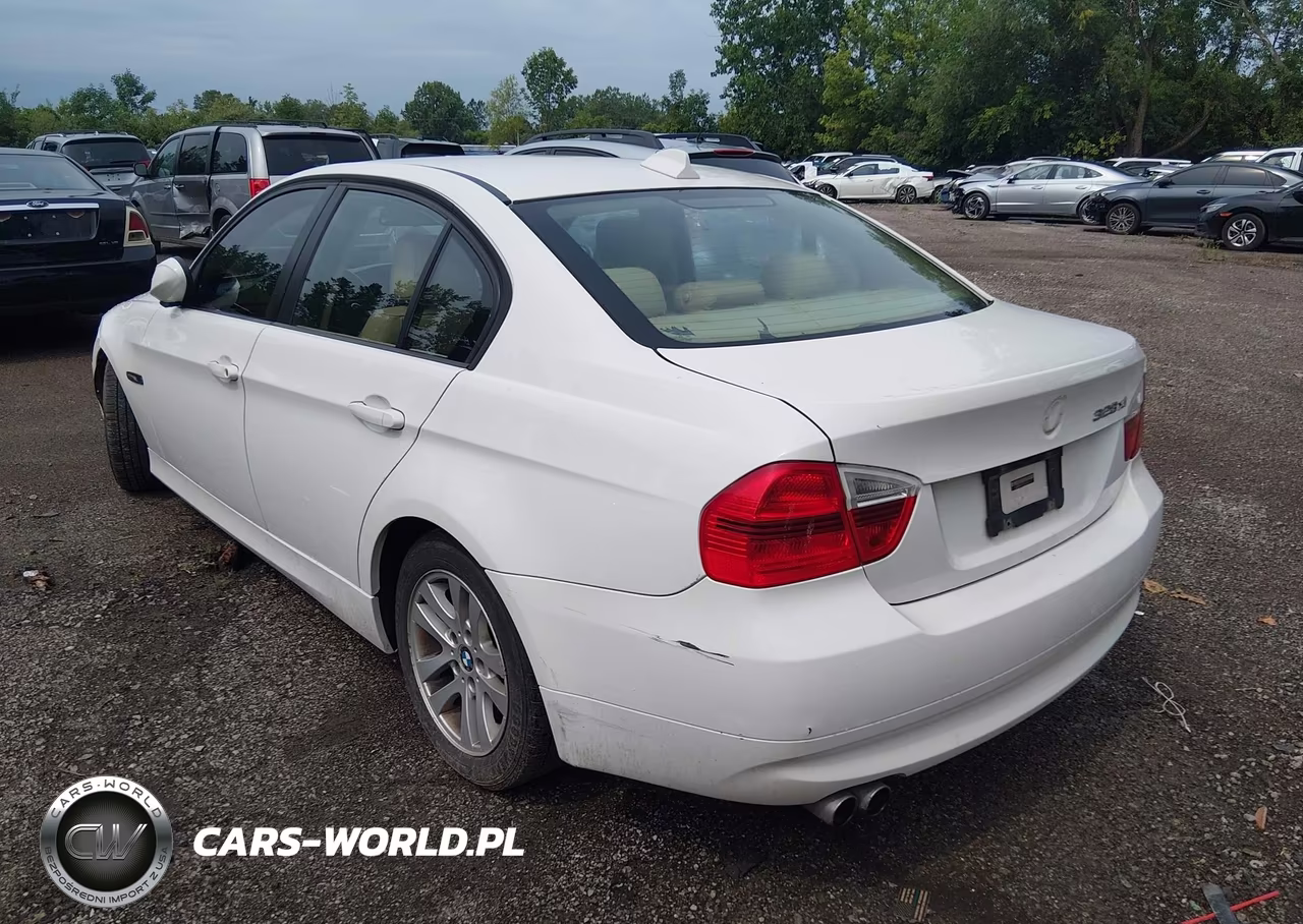 2007 BMW 328Xi VIN:WBAVC93517KX60698 - 3