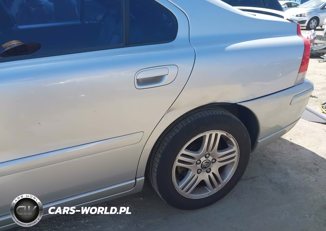 2005 Volvo S60 2.5T A-2.5T A Sr W-Premium Package VIN:YV1RS592552473823 - 6