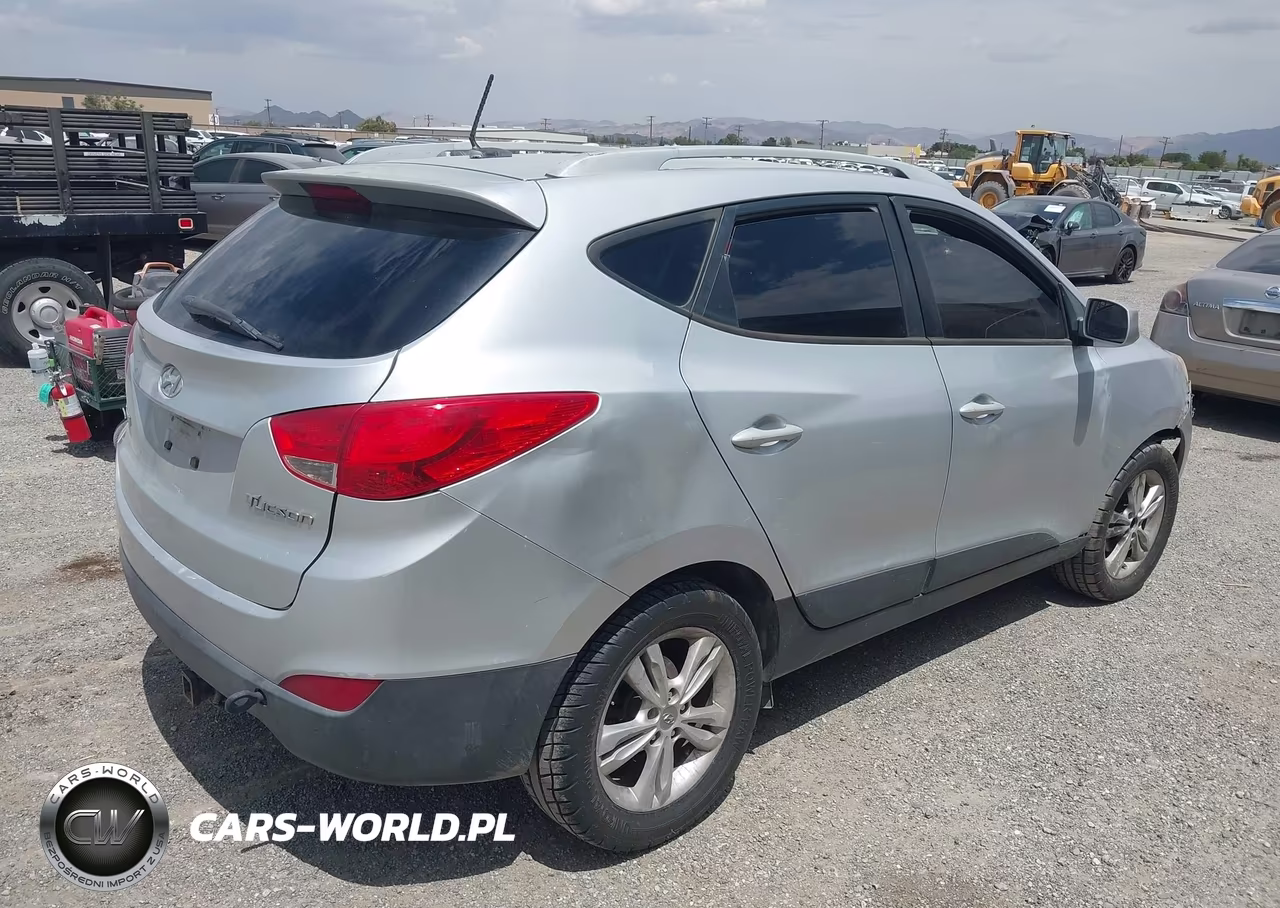 2011 Hyundai Tucson Gls VIN:KM8JU3AC2BU178650 - 4