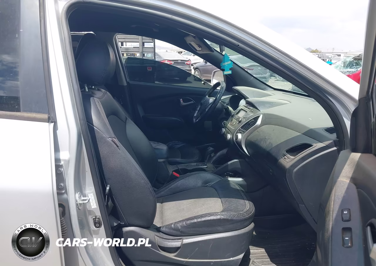 2011 Hyundai Tucson Gls VIN:KM8JU3AC2BU178650 - 5