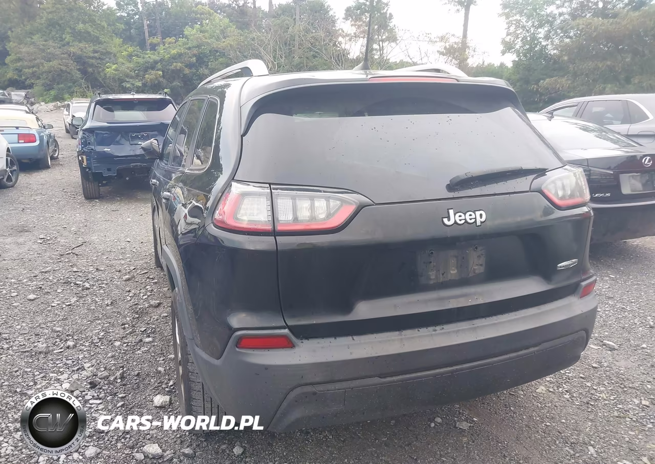 2019 Jeep Cherokee Latitude Fwd VIN:1C4PJLCB0KD285188 - 3
