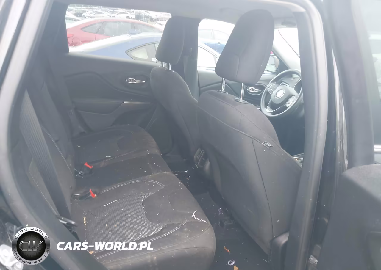2019 Jeep Cherokee Latitude Fwd VIN:1C4PJLCB0KD285188 - 8