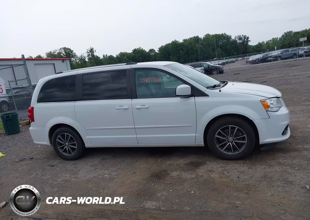 2017 Dodge Grand Caravan Sxt VIN:2C4RDGCG8HR826061 - 13