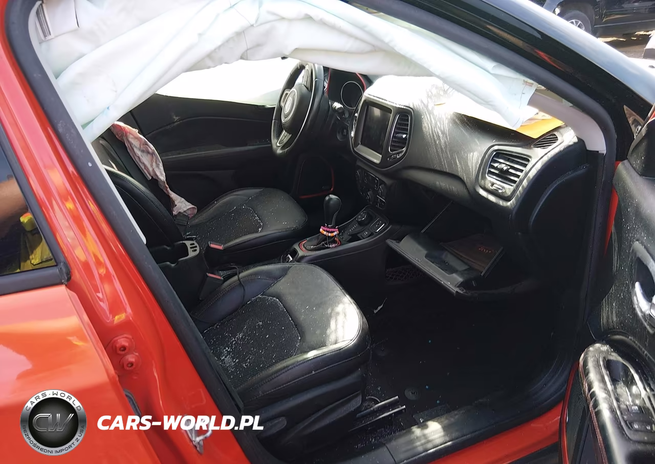 2018 Jeep Compass Trailhawk VIN:3C4NJDDB8JT287579 - 5