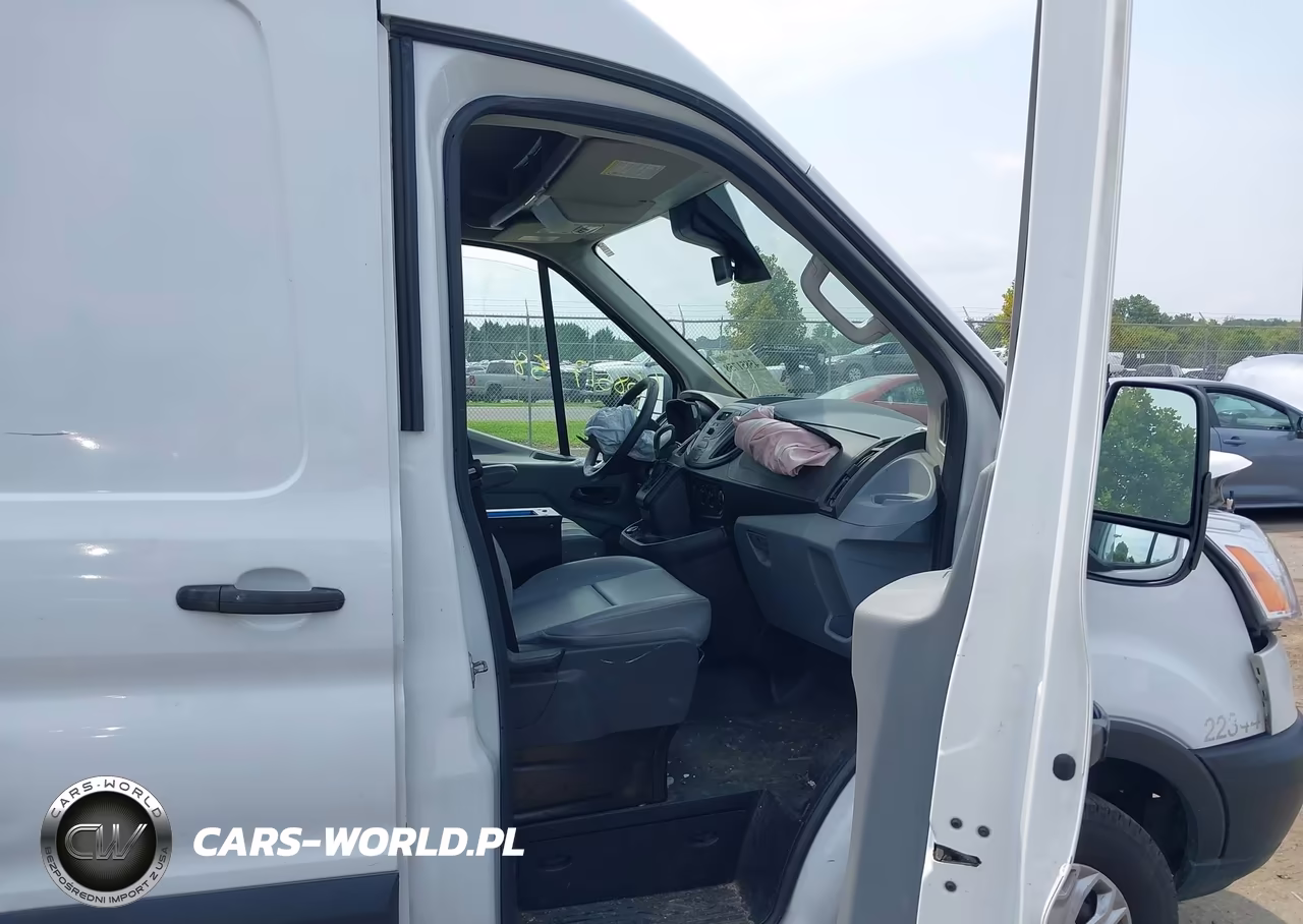 2019 Ford Transit-250 VIN:1FTYR1CMXKKA83747 - 5