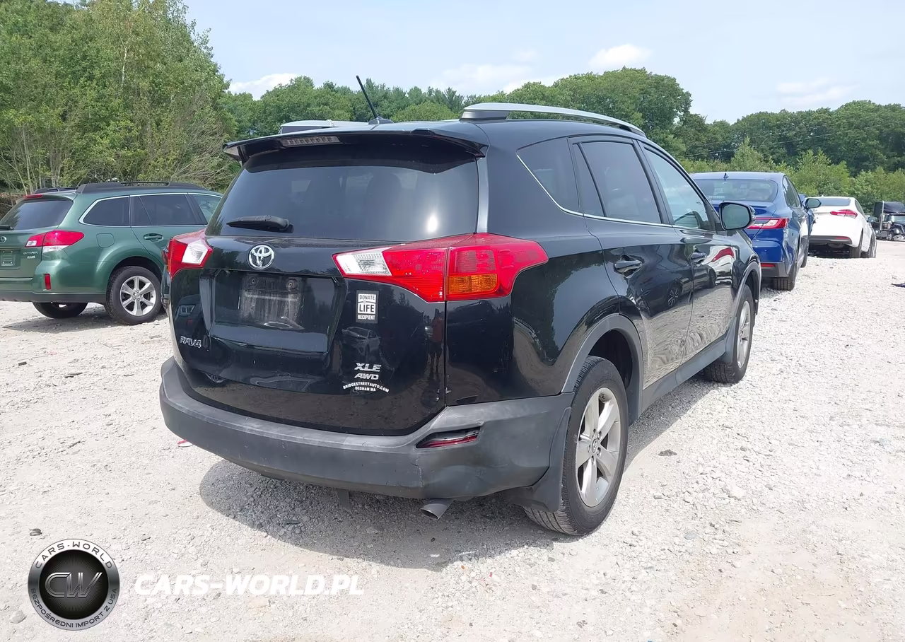 2015 Toyota Rav4 Xle VIN:2T3RFREV4FW354266 - 4