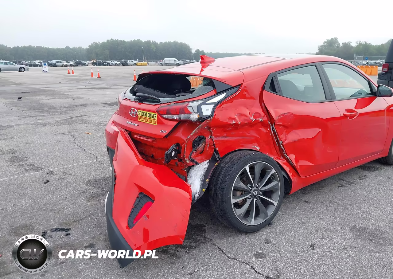2020 Hyundai Veloster 2.0 Premium VIN:KMHTG6AF3LU026096 - 6