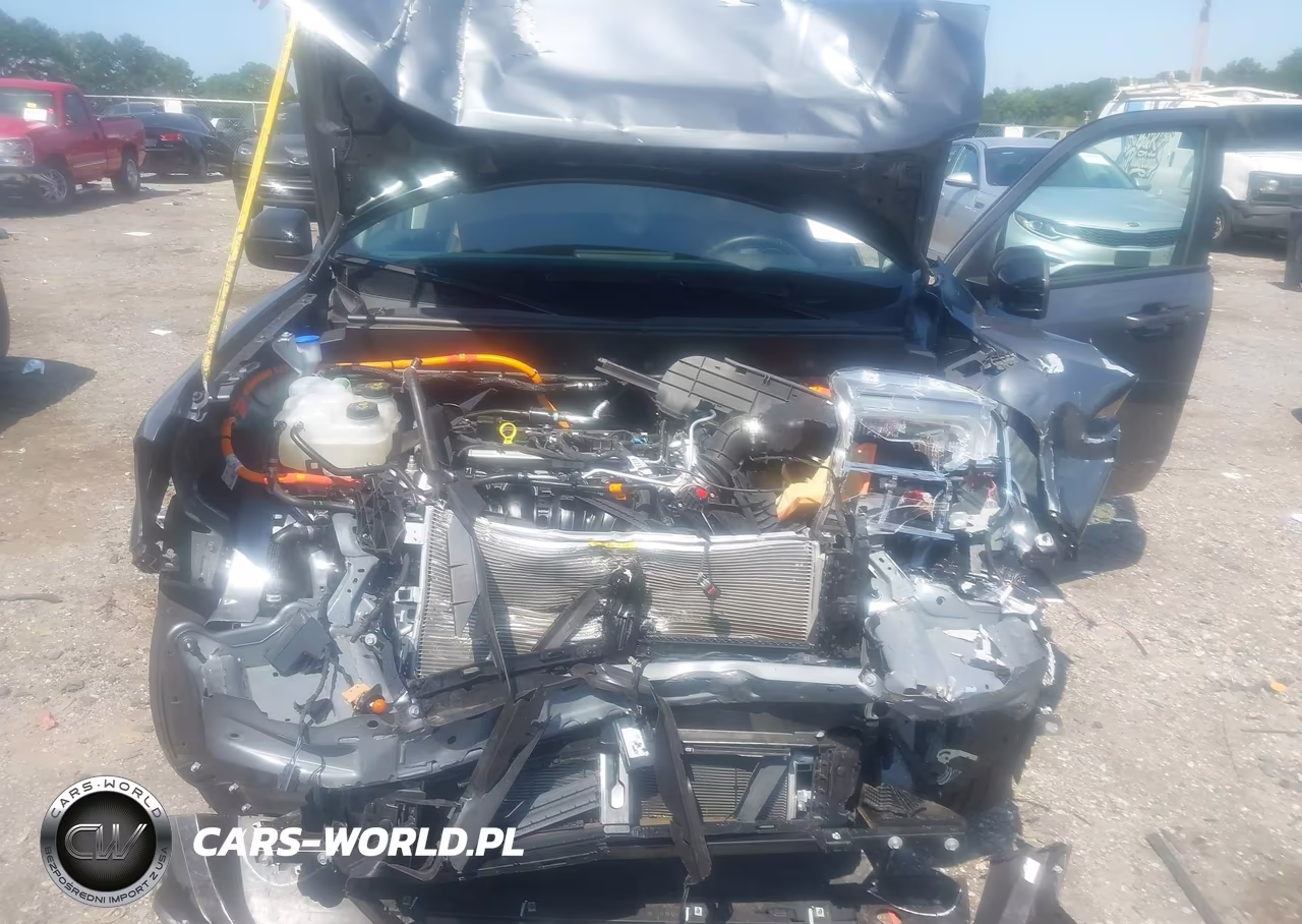 2024 Ford Maverick Lariat VIN:3FTTW8M38RRA68655 - 10