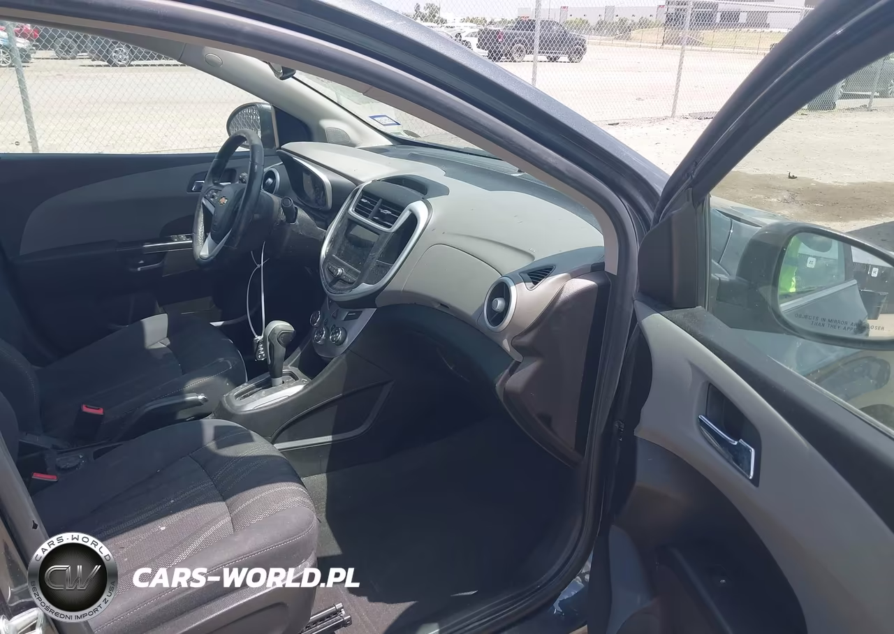 2018 Chevrolet Sonic Lt Auto VIN:1G1JD5SH1J4119851 - 5