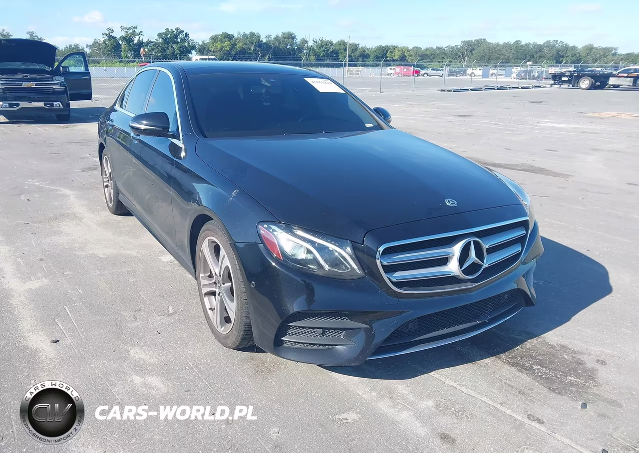 2018 Mercedes-Benz E 300 VIN:WDDZF4JBXJA370175 - 1