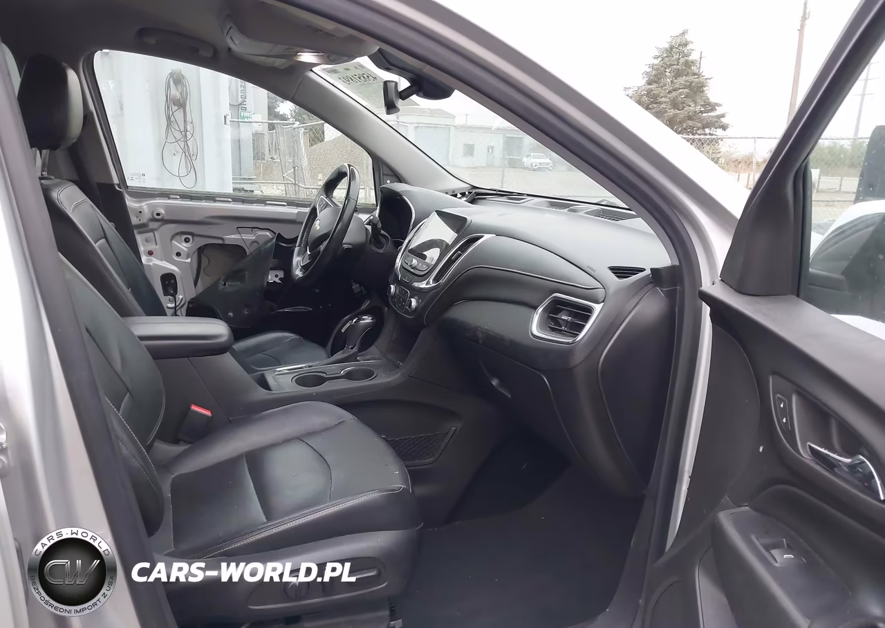2018 Chevrolet Equinox Premier VIN:3GNAXVEV3JS588348 - 5