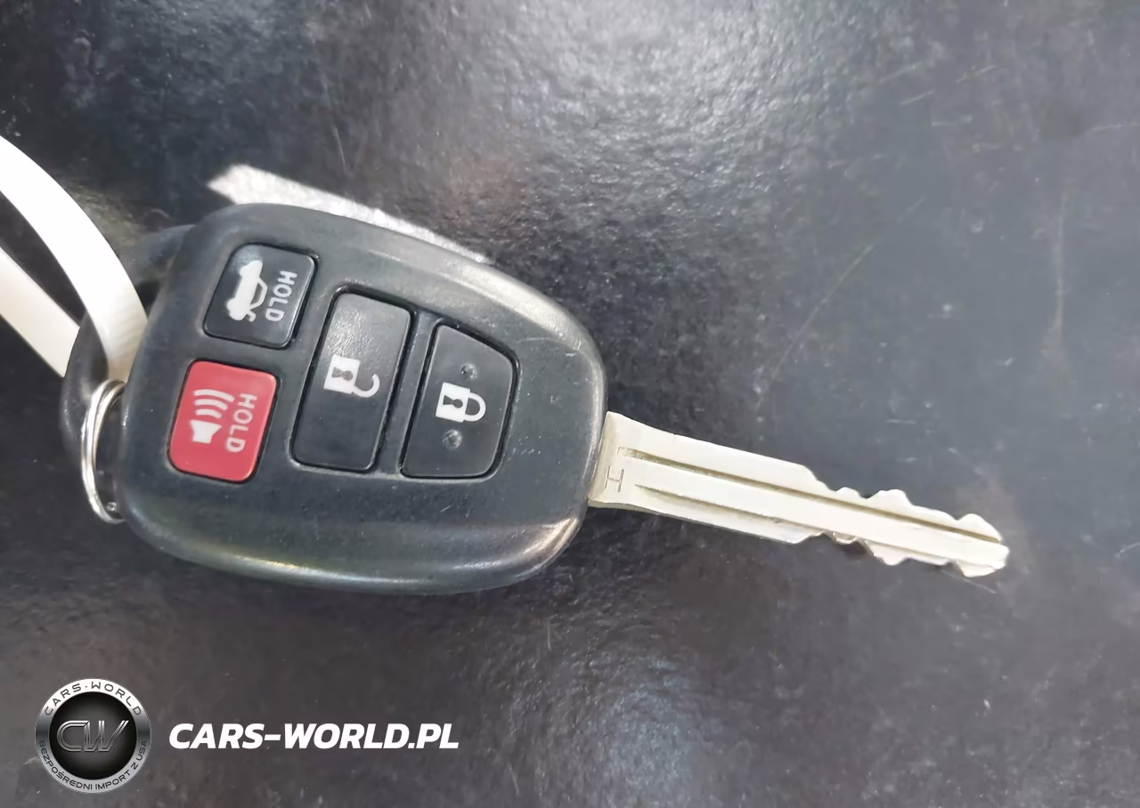 2015 Toyota Corolla Le Plus VIN:5YFBURHE9FP204392 - 11
