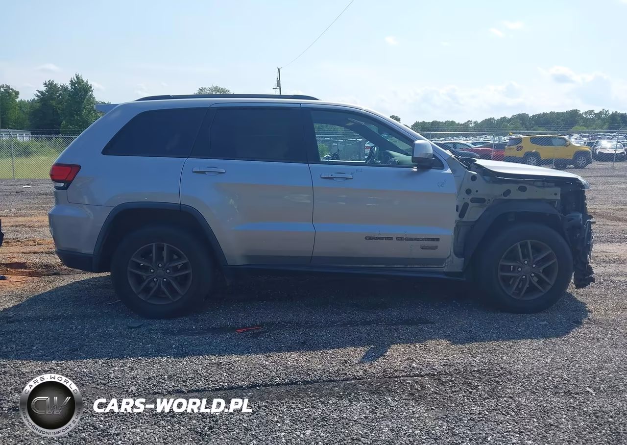 2016 Jeep Grand Cherokee 75Th Anniversary VIN:1C4RJFAG5GC471119 - 14