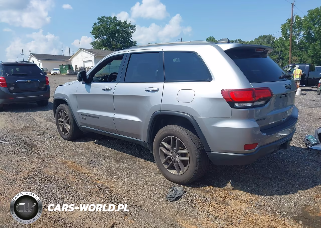 2016 Jeep Grand Cherokee 75Th Anniversary VIN:1C4RJFAG5GC471119 - 3