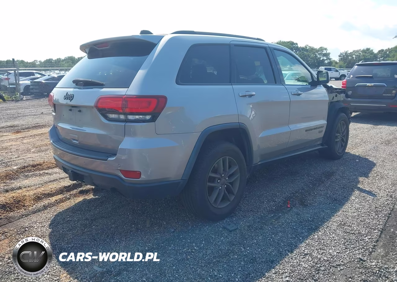 2016 Jeep Grand Cherokee 75Th Anniversary VIN:1C4RJFAG5GC471119 - 4