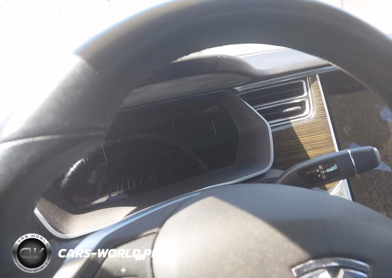 2014 Tesla Model S P85 VIN:5YJSA1H17EFP46950 - 7