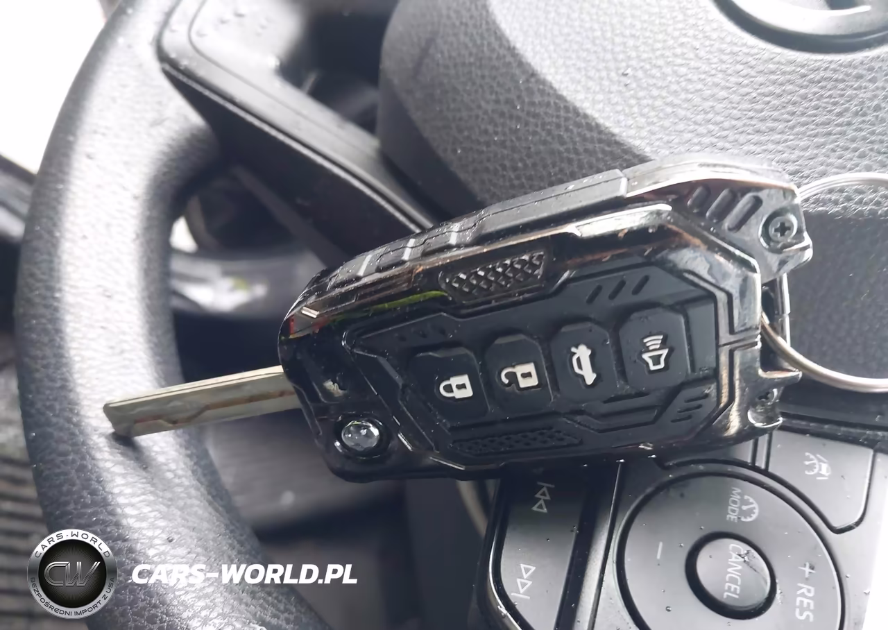 2025 Toyota Corolla Hybrid Le VIN:JTDBCMFE1SJ047531 - 11