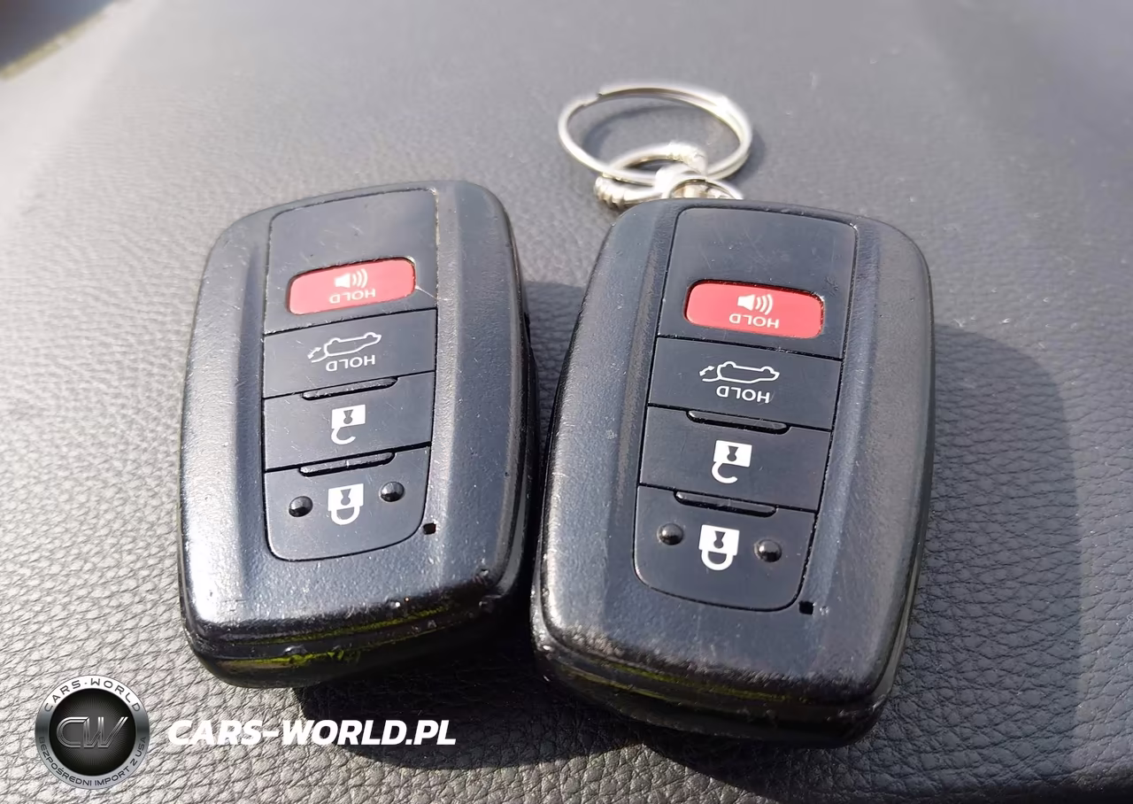 2021 Toyota Rav4 Hybrid Xle VIN:4T3RWRFV2MU026940 - 11