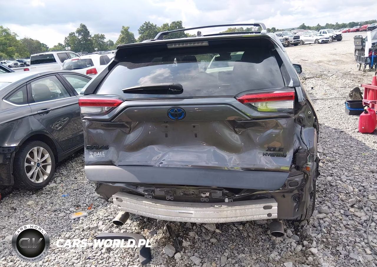 2021 Toyota Rav4 Hybrid Xle VIN:4T3RWRFV2MU026940 - 17