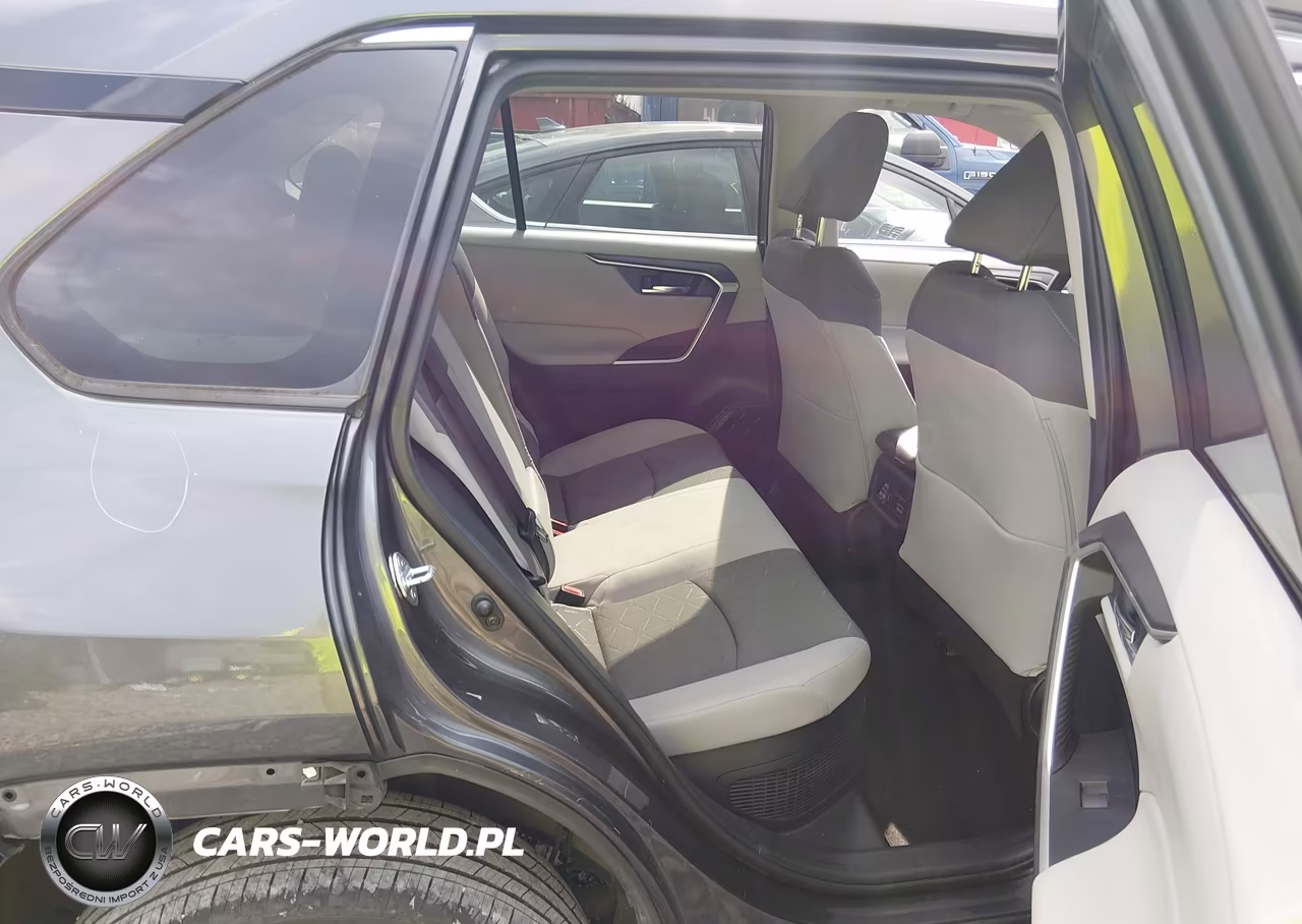 2021 Toyota Rav4 Hybrid Xle VIN:4T3RWRFV2MU026940 - 8