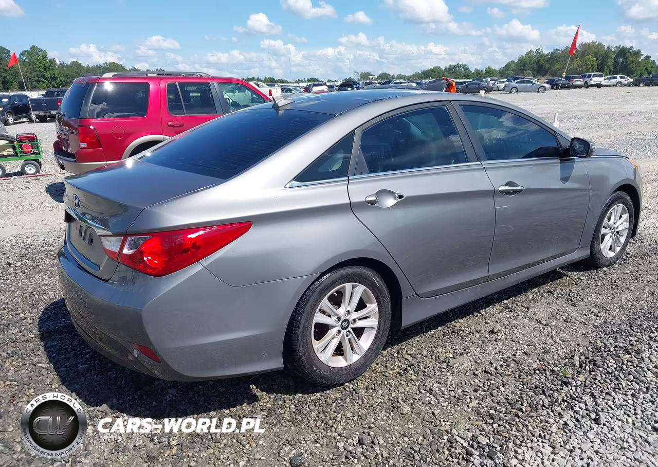 2014 Hyundai Sonata Gls VIN:5NPEB4AC1EH923890 - 4