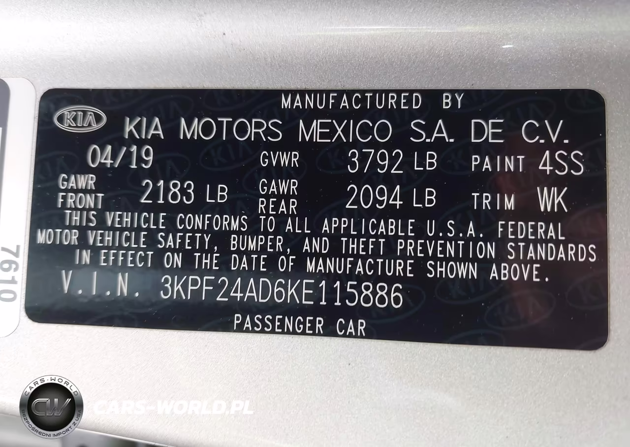 2019 Kia Forte Lxs VIN:3KPF24AD6KE115886 - 9