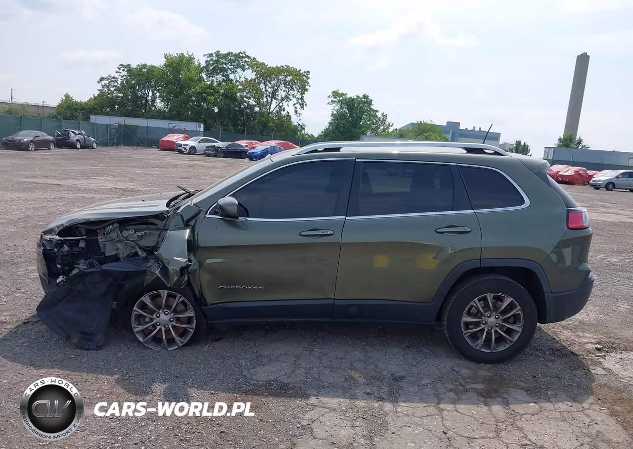 2021 Jeep Cherokee Latitude Plus 4X4 VIN:1C4PJMLB3MD160520 - 14