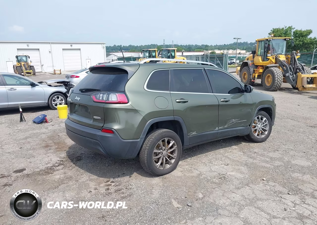 2021 Jeep Cherokee Latitude Plus 4X4 VIN:1C4PJMLB3MD160520 - 4