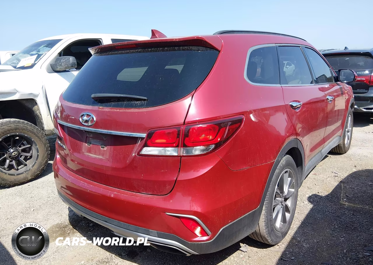 2018 Hyundai Santa Fe Se VIN:KM8SM4HF1JU277016 - 4