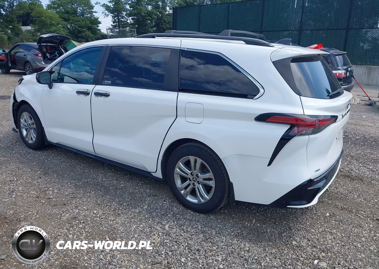 2022 Toyota Sienna Xse VIN:5TDDSKFC2NS047219 - 3