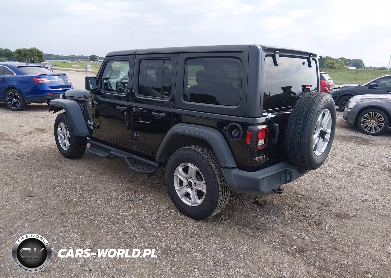 2021 Jeep Wrangler Unlimited Sport S 4X4 VIN:1C4HJXDN3MW527774 - 3