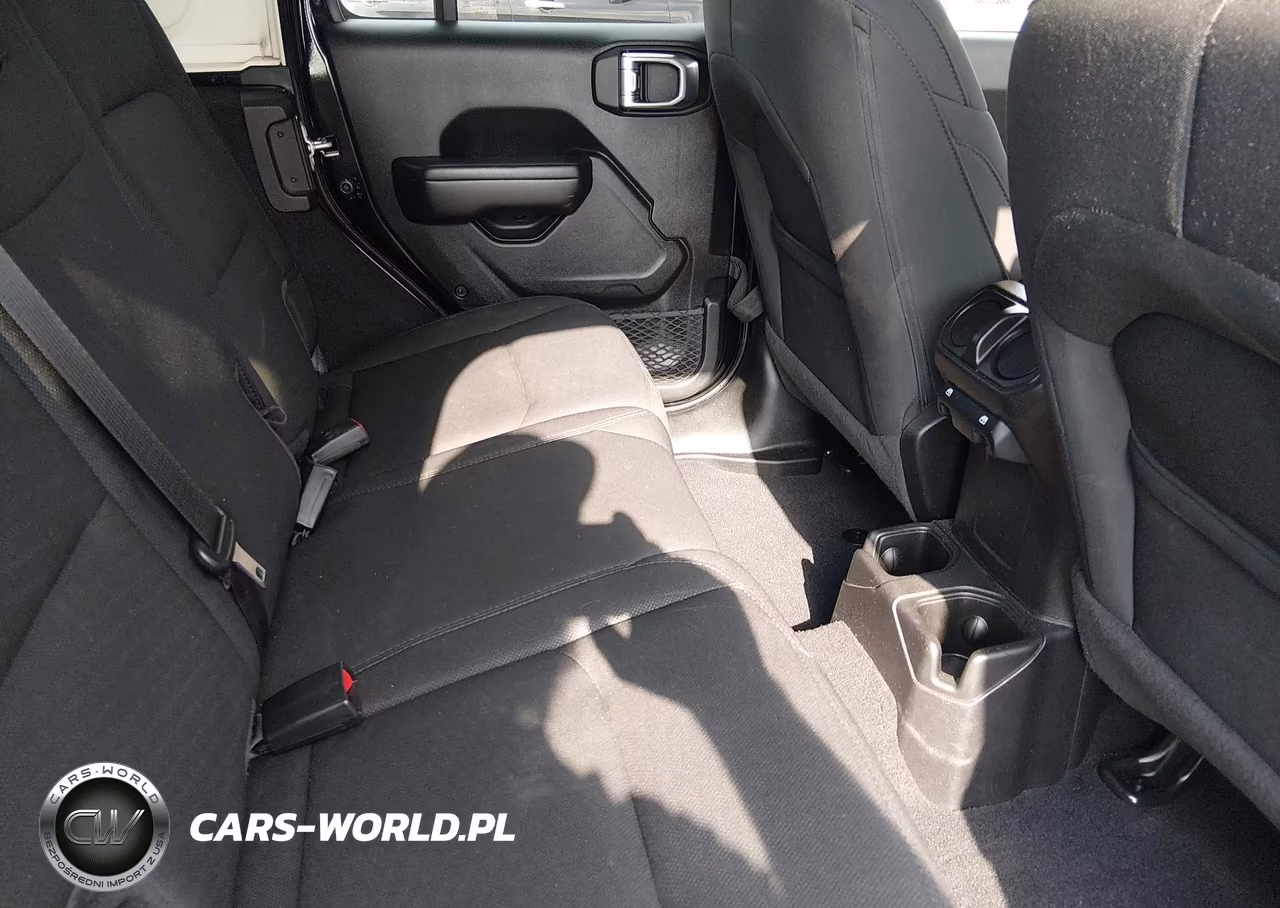 2021 Jeep Wrangler Unlimited Sport S 4X4 VIN:1C4HJXDN3MW527774 - 8