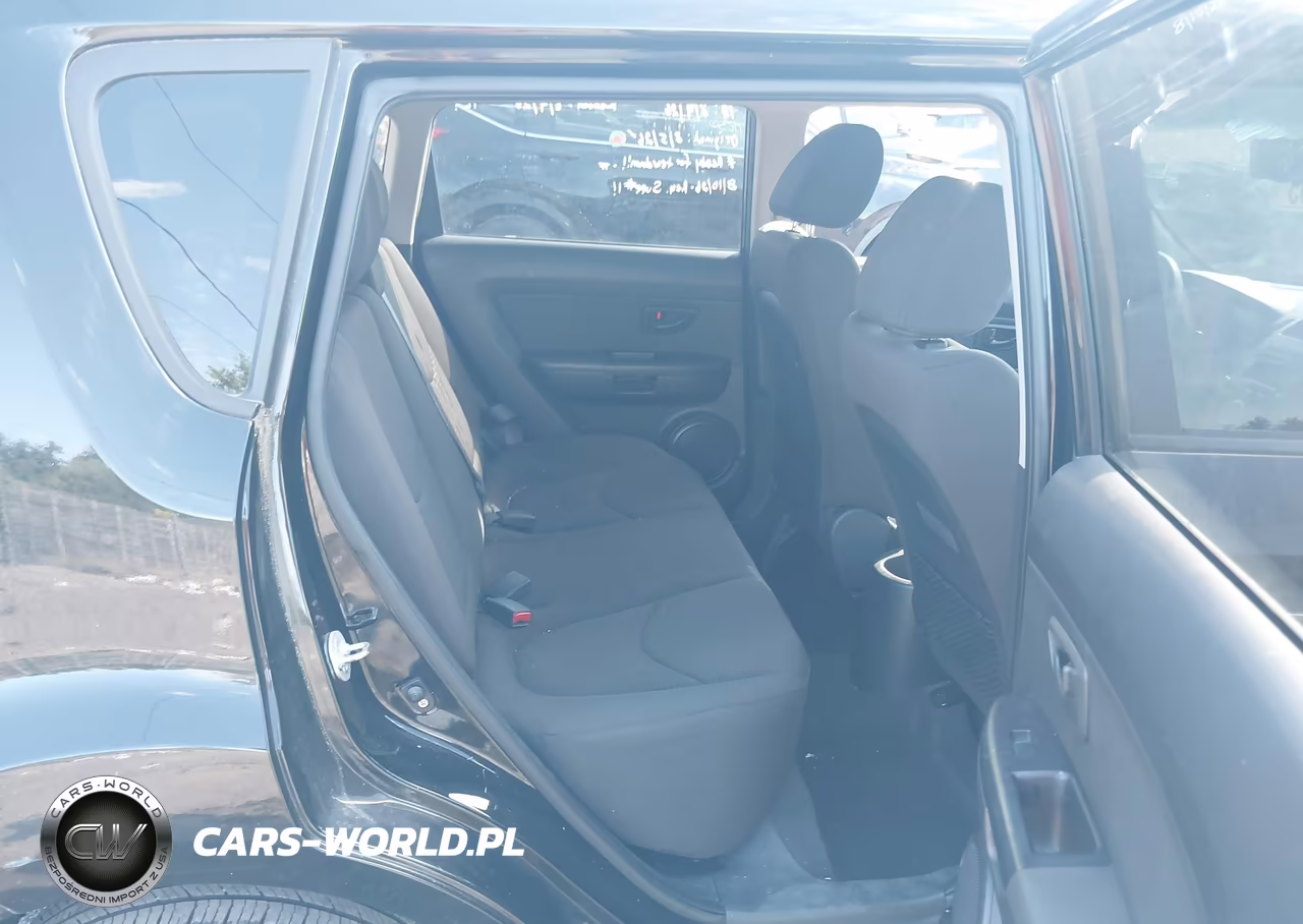 2012 Kia Soul VIN:KNDJT2A54C7356626 - 8