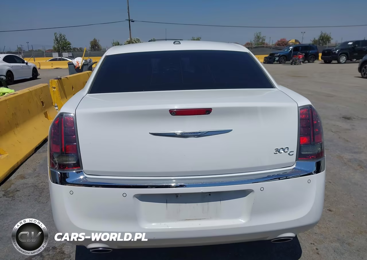 2014 Chrysler 300C VIN:2C3CCAEG1EH281488 - 17