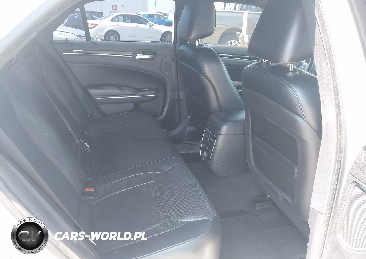 2014 Chrysler 300C VIN:2C3CCAEG1EH281488 - 8