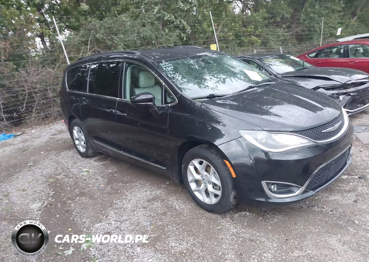 2017 Chrysler Pacifica Touring-L – zdjęcie 1 z 16