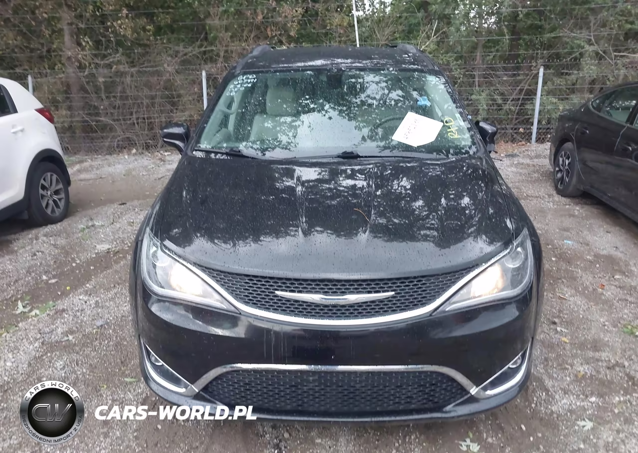 2017 Chrysler Pacifica Touring-L VIN:2C4RC1BG8HR607991 - 12
