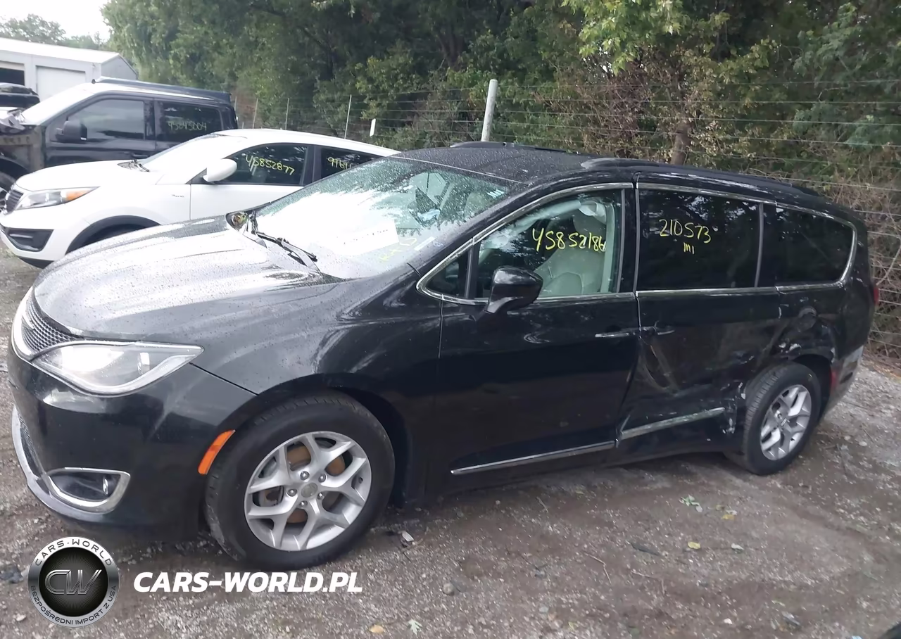 2017 Chrysler Pacifica Touring-L VIN:2C4RC1BG8HR607991 - 14