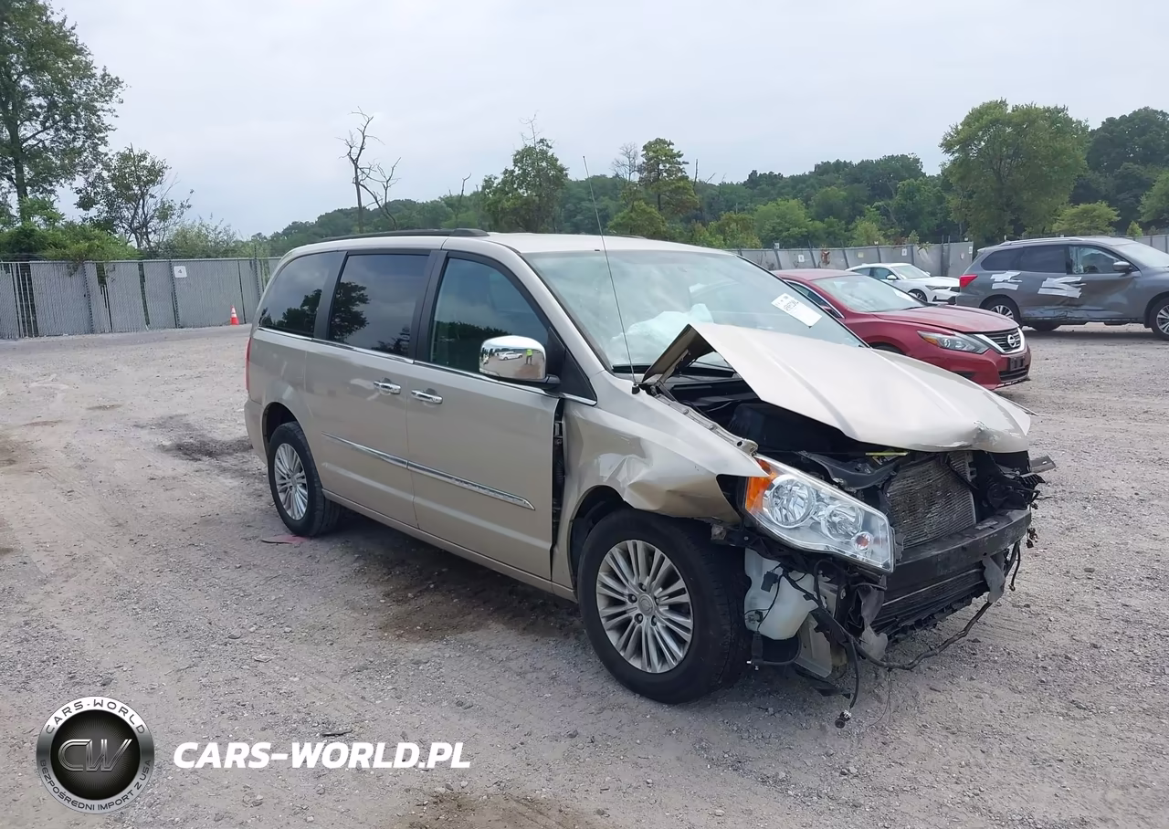 2015 Chrysler Town & Country Touring-L VIN:2C4RC1CG8FR584045 - 1